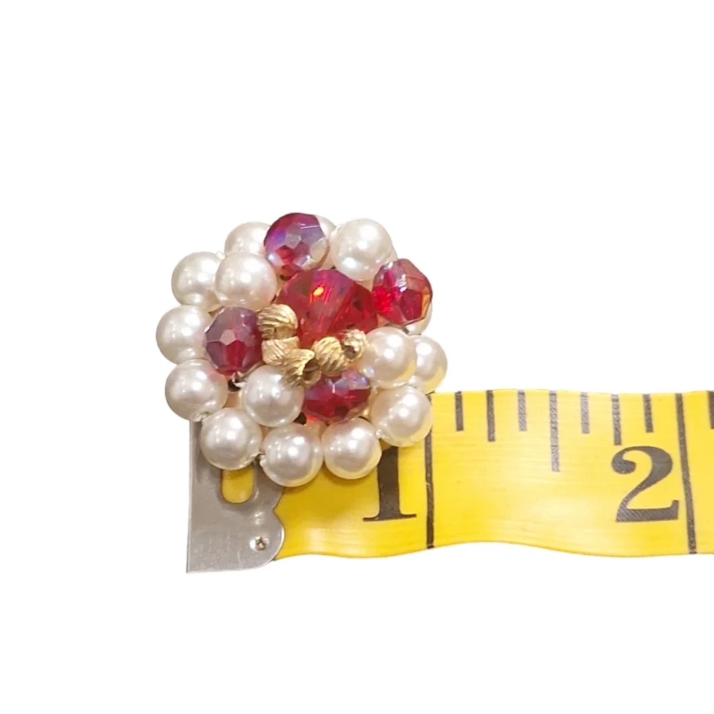 Vintage Gold Tone Faux Pearl And Red AB Beads Cluster Clip-on Earrings 1" - Picture 5 of 7